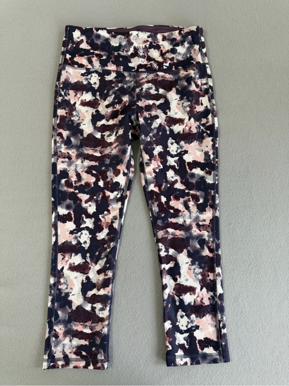 Marika Sport Abstract Print Capri Leggings Medium Women’s Multicolor Stretch